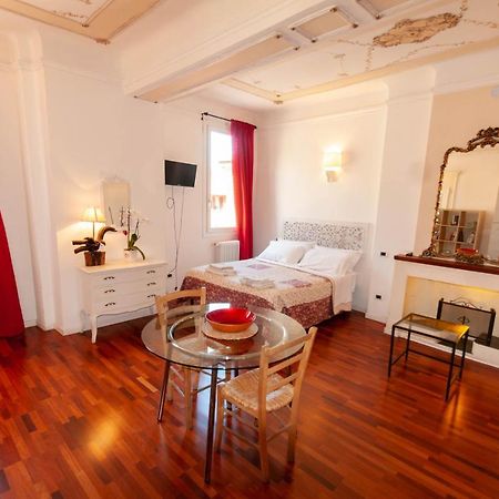 Porta Antica Apartment Bologna Exterior photo