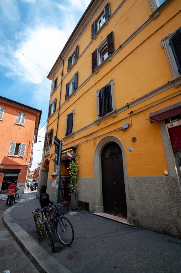 Porta Antica Apartment Bologna Exterior photo